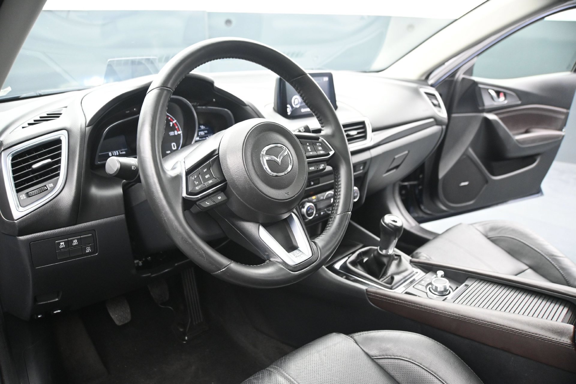 Used 2018 Deep Crystal Blue Mica Mazda Grand Touring image 26