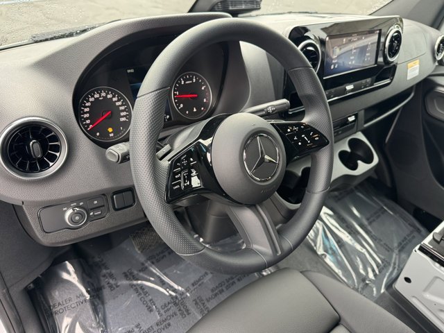 New 2026 Arctic+White Mercedes-Benz  image 8