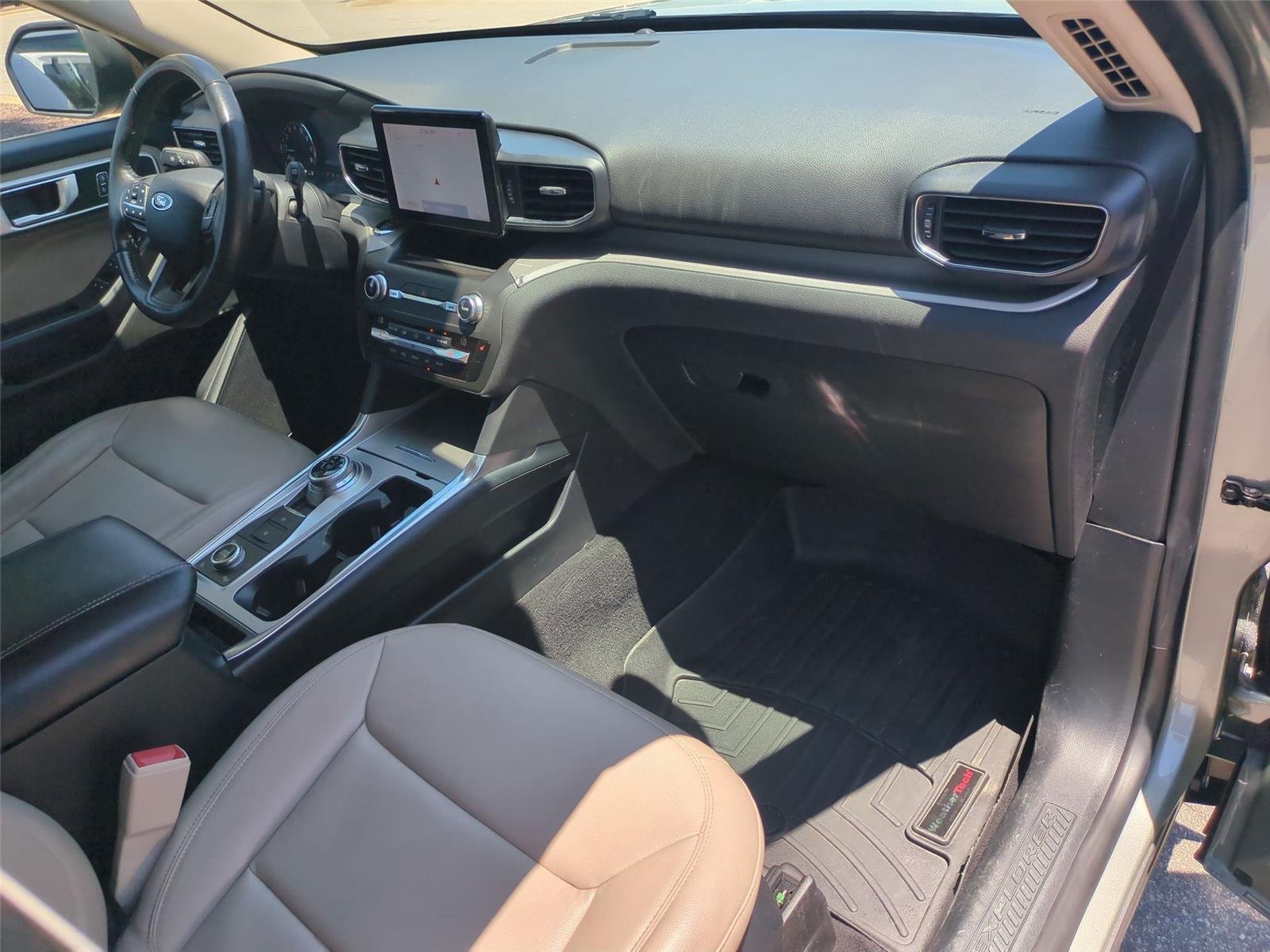 Used 2020 Silver Spruce Ford XLT image 42