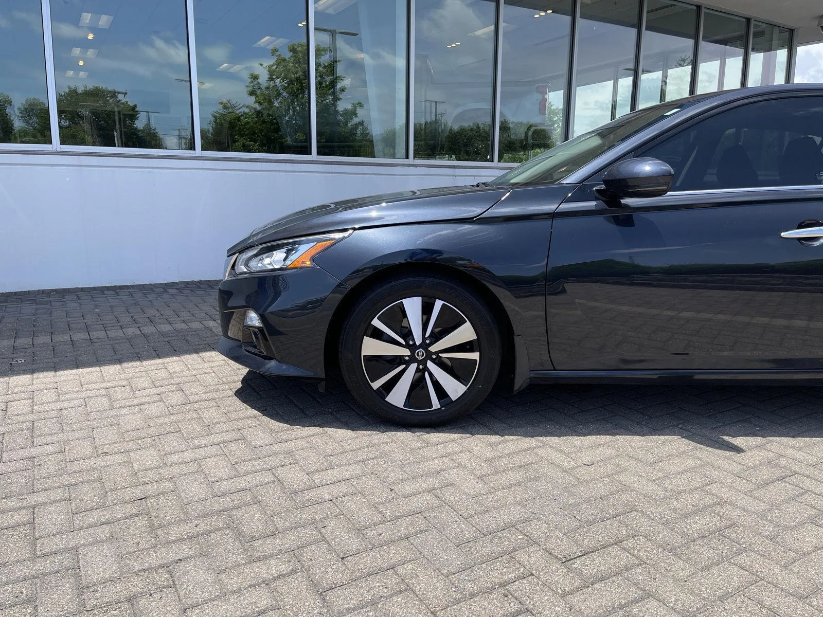Used 2022 Storm Blue Metallic Nissan 2.5 SL image 9