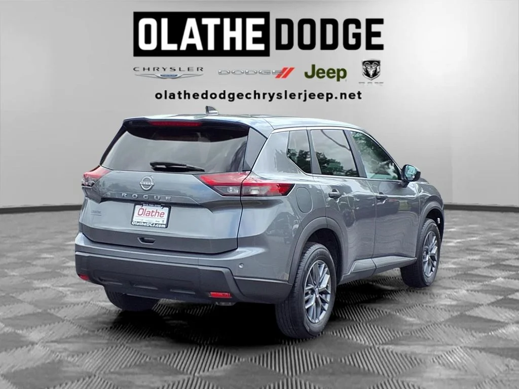 Used 2024 Gray Nissan S image 26