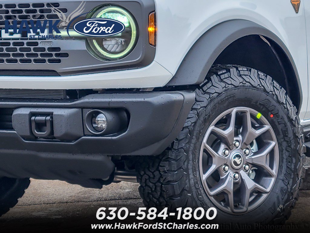 New 2025 Oxford White Ford Badlands® image 3