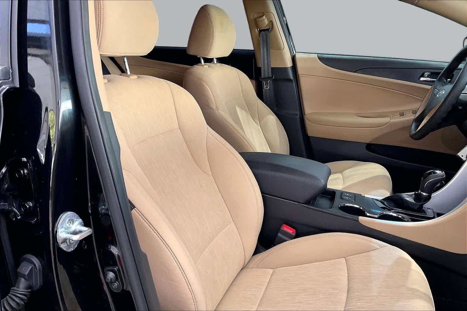 Pre-Owned 2013 Hyundai Sonata GLS