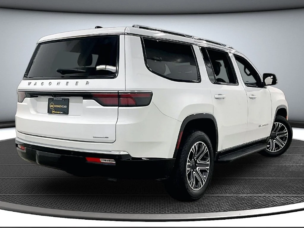 Used 2024 White Jeep Series II image 6
