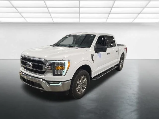Used 2021 White Ford XLT image 9
