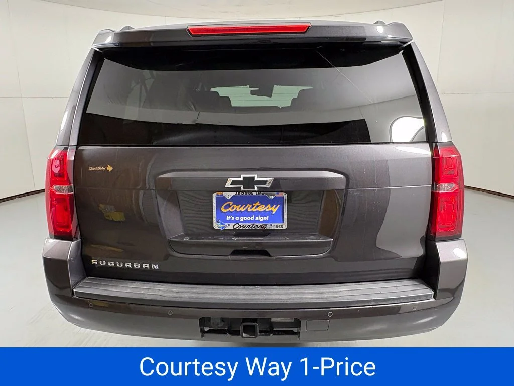 Used 2016 TUNGSTEN METALLIC Chevrolet LT image 10