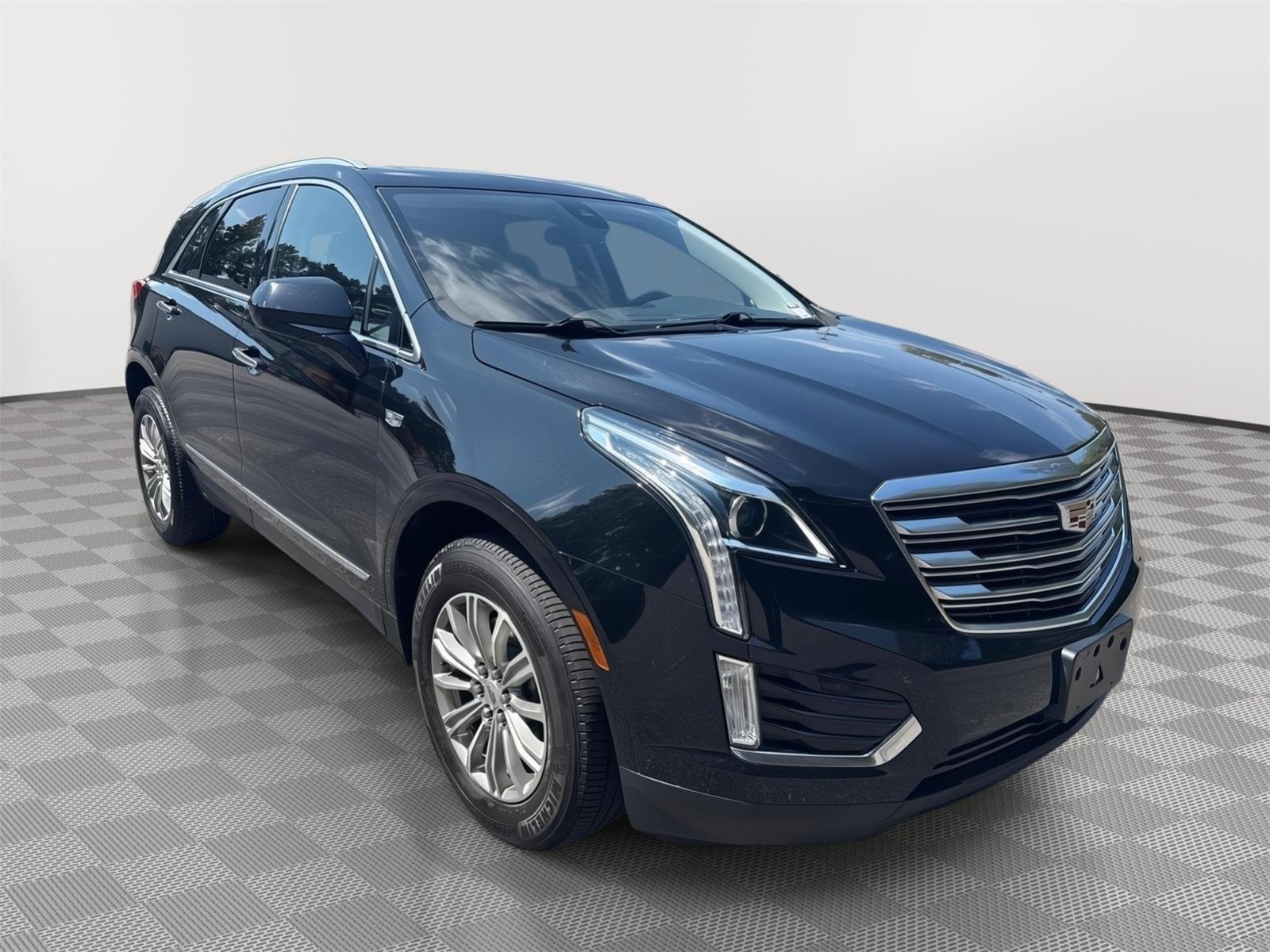Used 2017 Stellar Black Metallic Cadillac Luxury FWD image 4