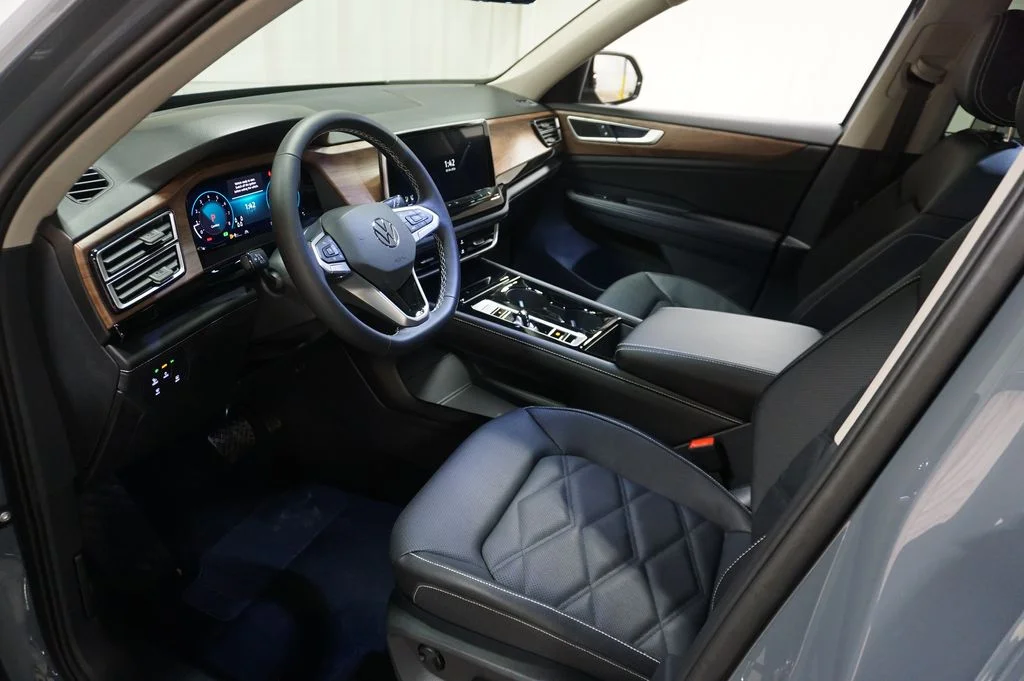 New 2026 Gray Volkswagen 2.0T SE w/Technology image 9