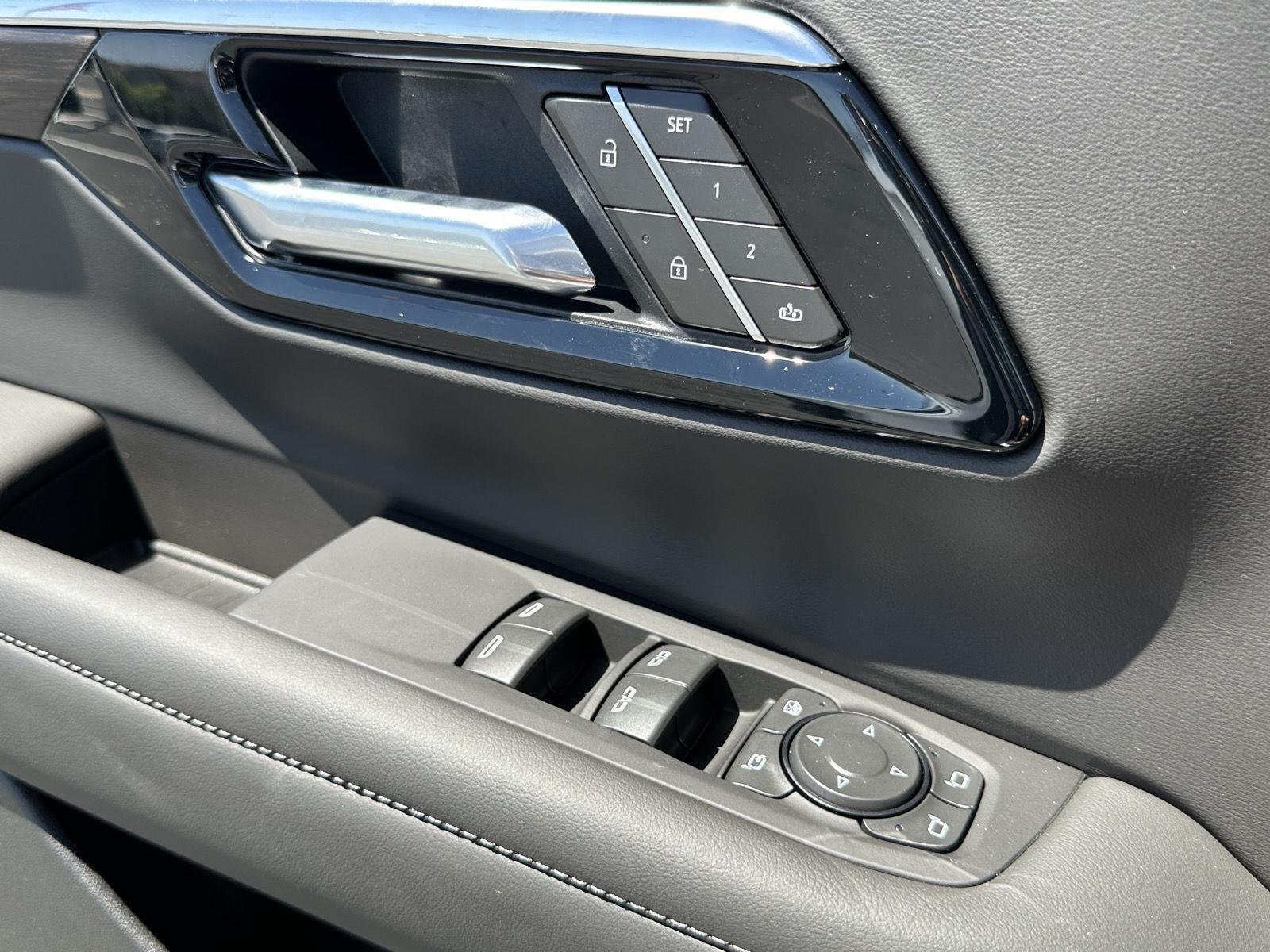 2026 Chevrolet Suburban Z71 - Photo 29