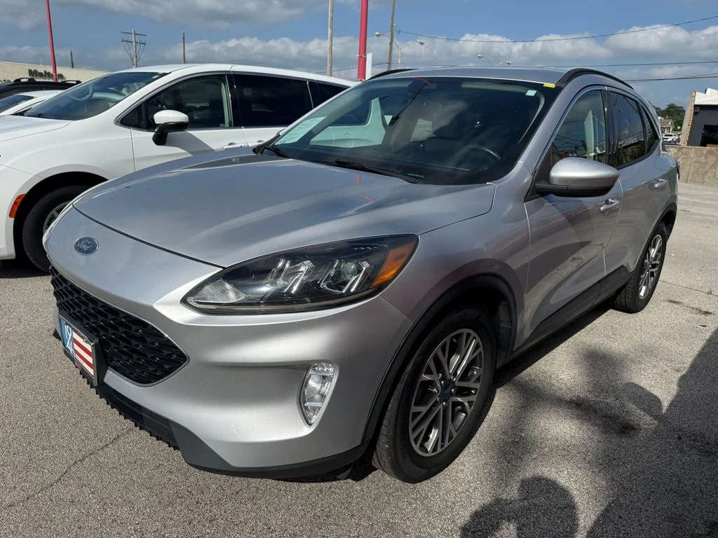 Used 2020 Silver Ford SEL image 13