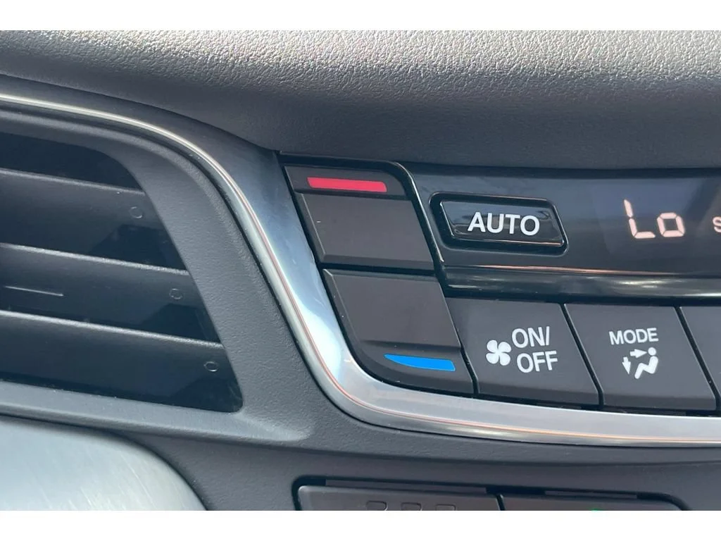 Used 2025 Liquid Carbon Metallic Acura TECH image 83