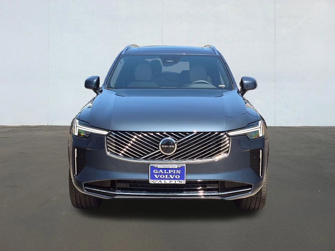 New 2027 DENIM BLUE Volvo Plus image 4