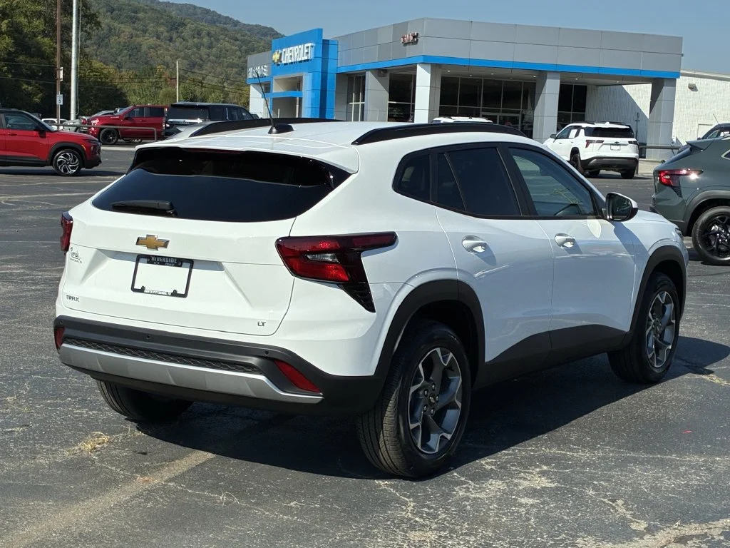 New 2026 Summit White Chevrolet LT image 8