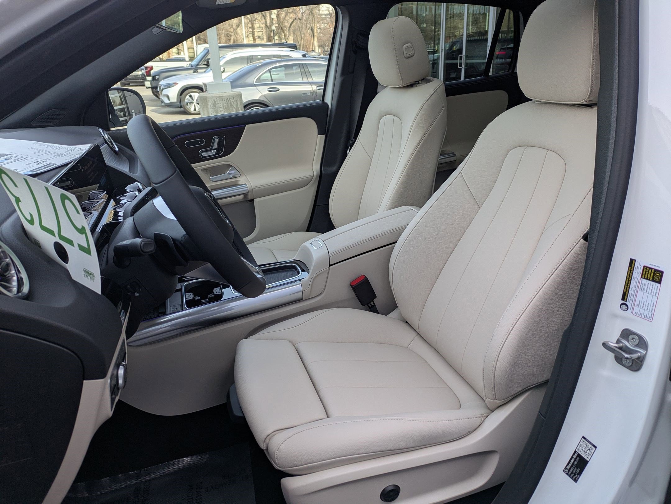 New 2026 Polar White Mercedes-Benz GLA 250 image 15