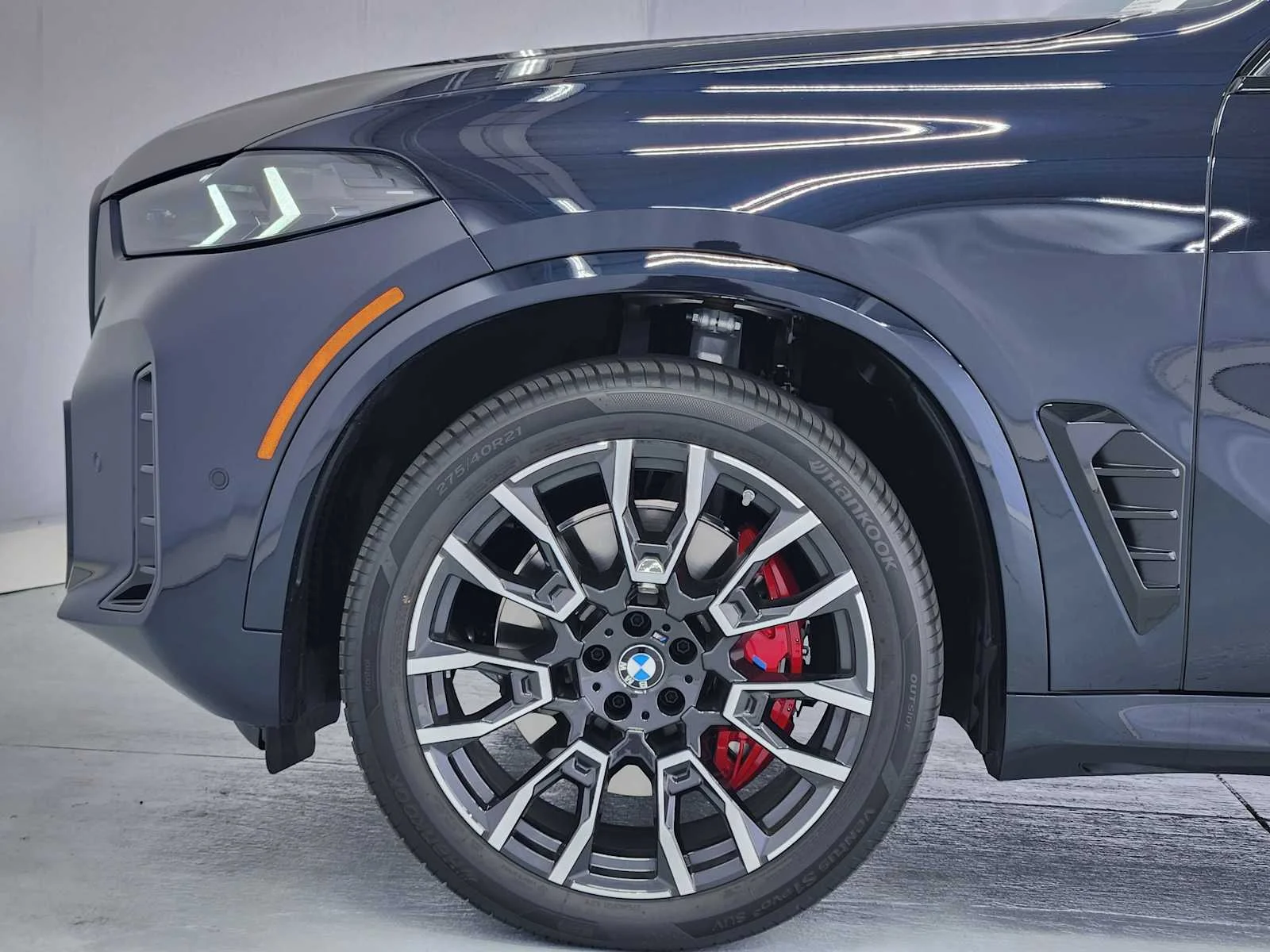 Certified Used 2026 Carbon Black Metallic BMW xDrive40i image 6