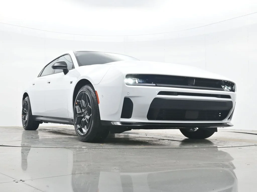 New 2026 White Knuckle Exterior Paint Dodge R/T image 35