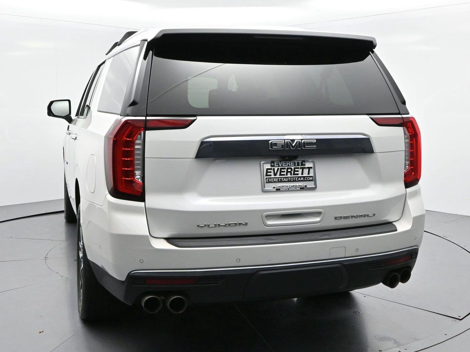 Used 2023 WHITE FROST TRICOAT GMC Denali Ultimate image 6