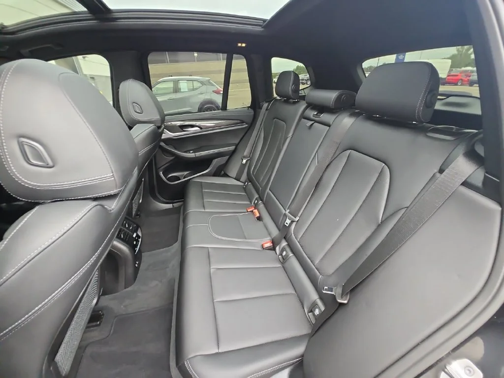 Used 2023 Black BMW M40i image 28