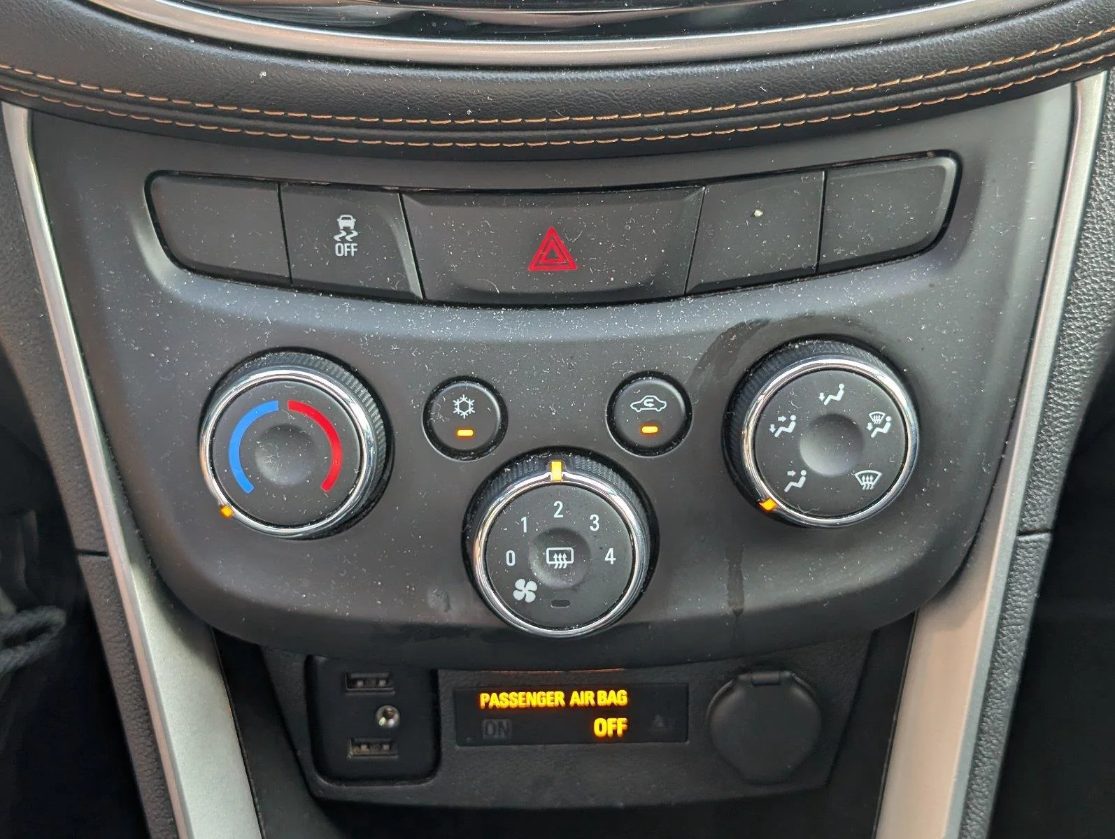 Used 2022 MOSAIC BLACK METALLIC Chevrolet LT image 23