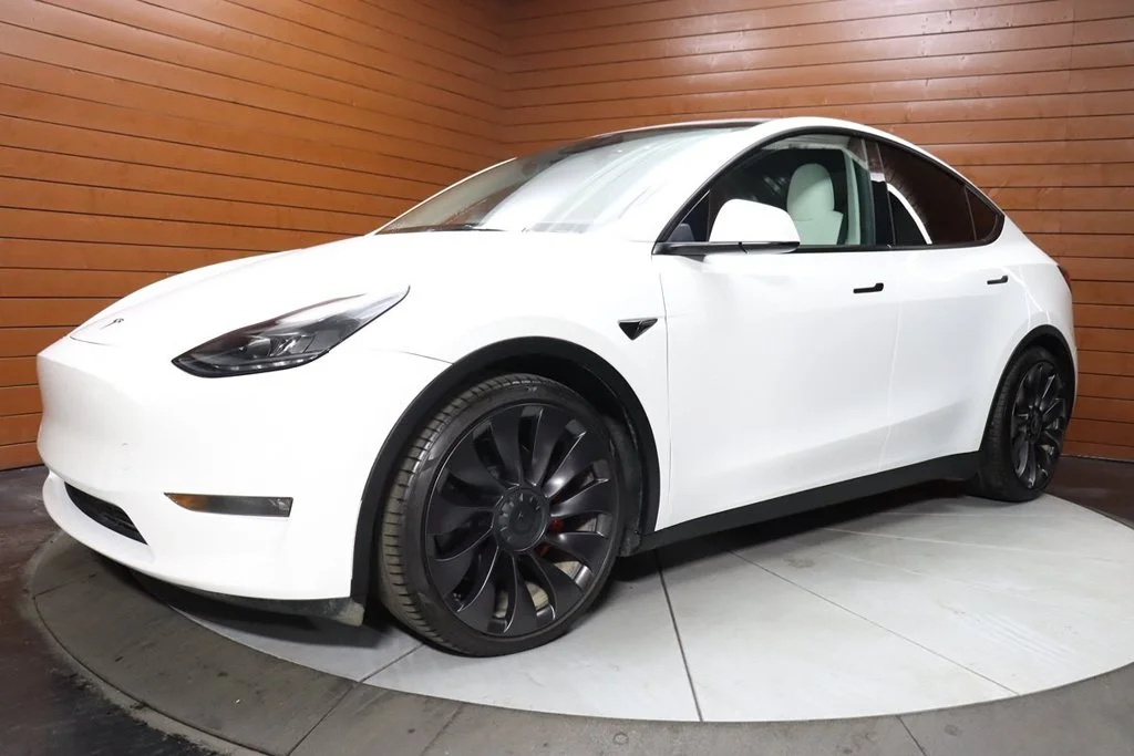 Used 2023 Pearl White Multi-Coat Tesla Performance image 1