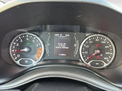 Used 2021 Glacier Metallic Jeep Sport image 19