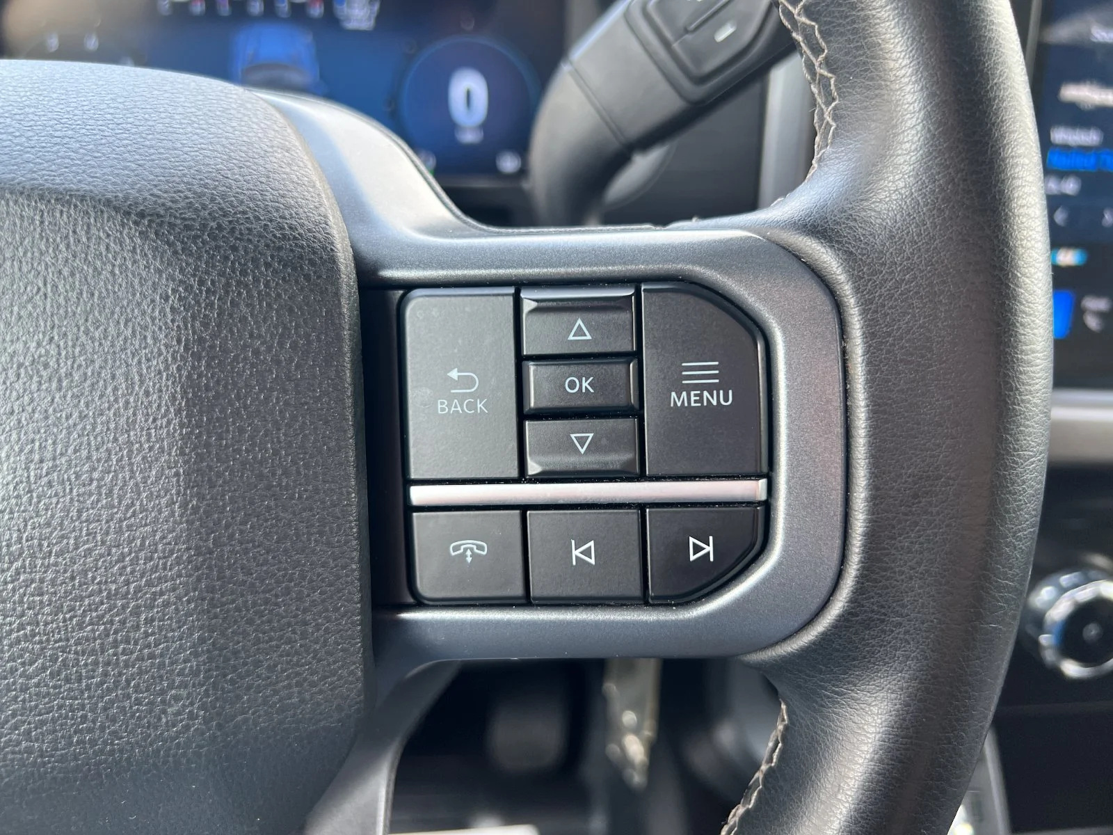 Used 2024 Silver Ford XLT image 14