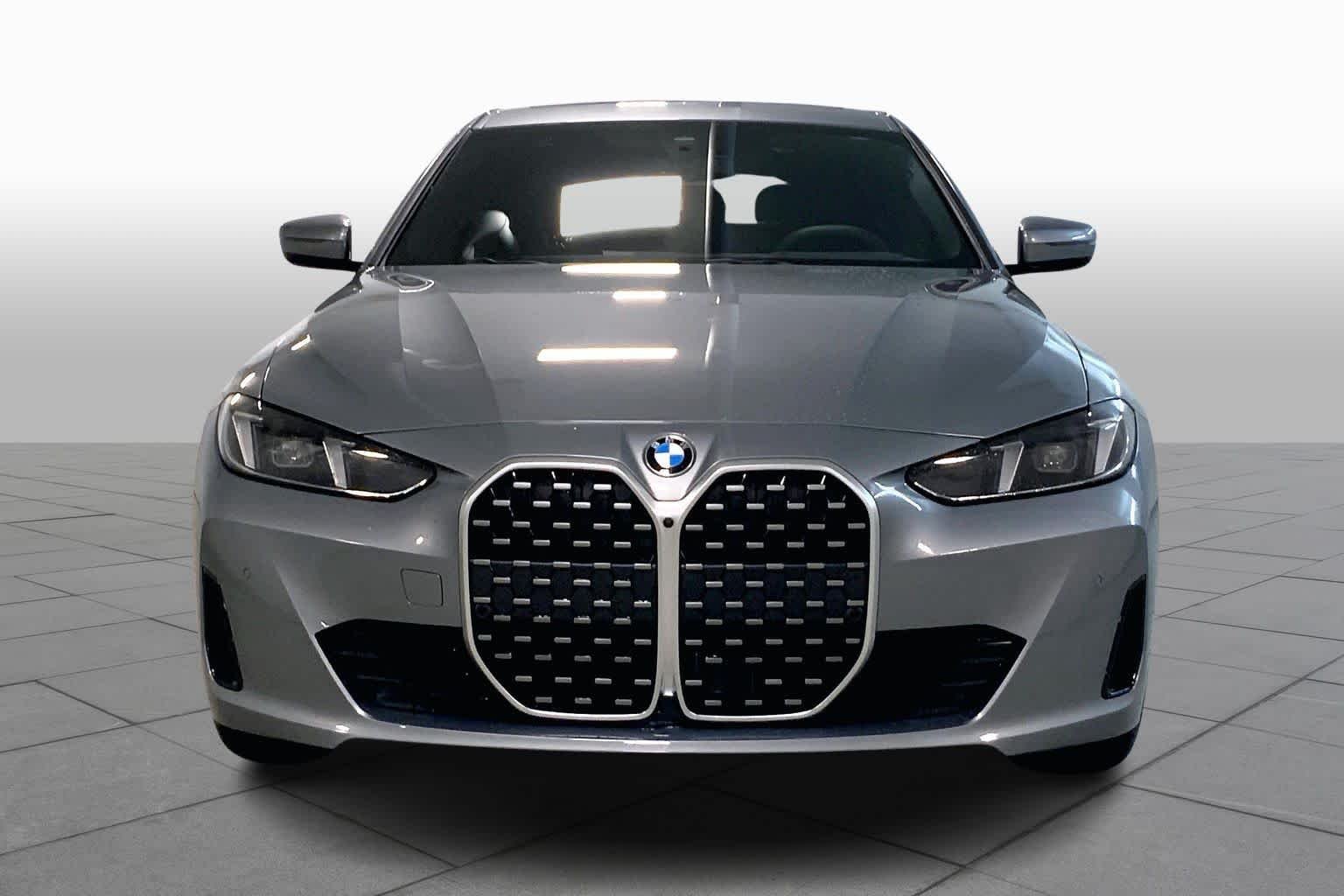 New 2026 Skyscraper Grey Metallic BMW 430i xDrive image 3
