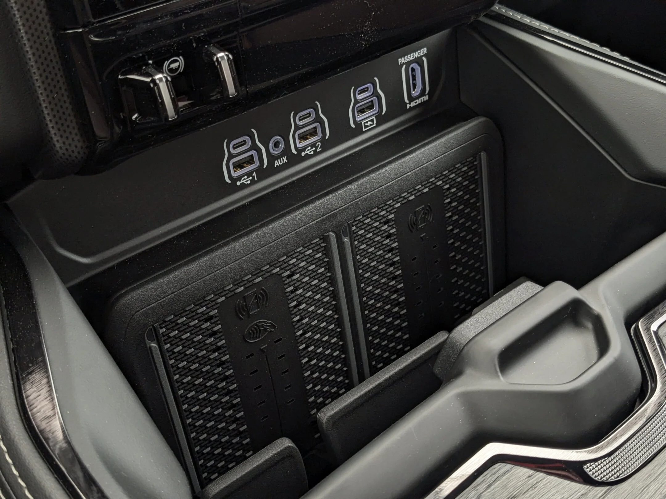 New 2026 Red RAM Limited - - Night Edition - Level A Grp - Pano Sunroof - 14.4 Uconnect NAV & More! image 21