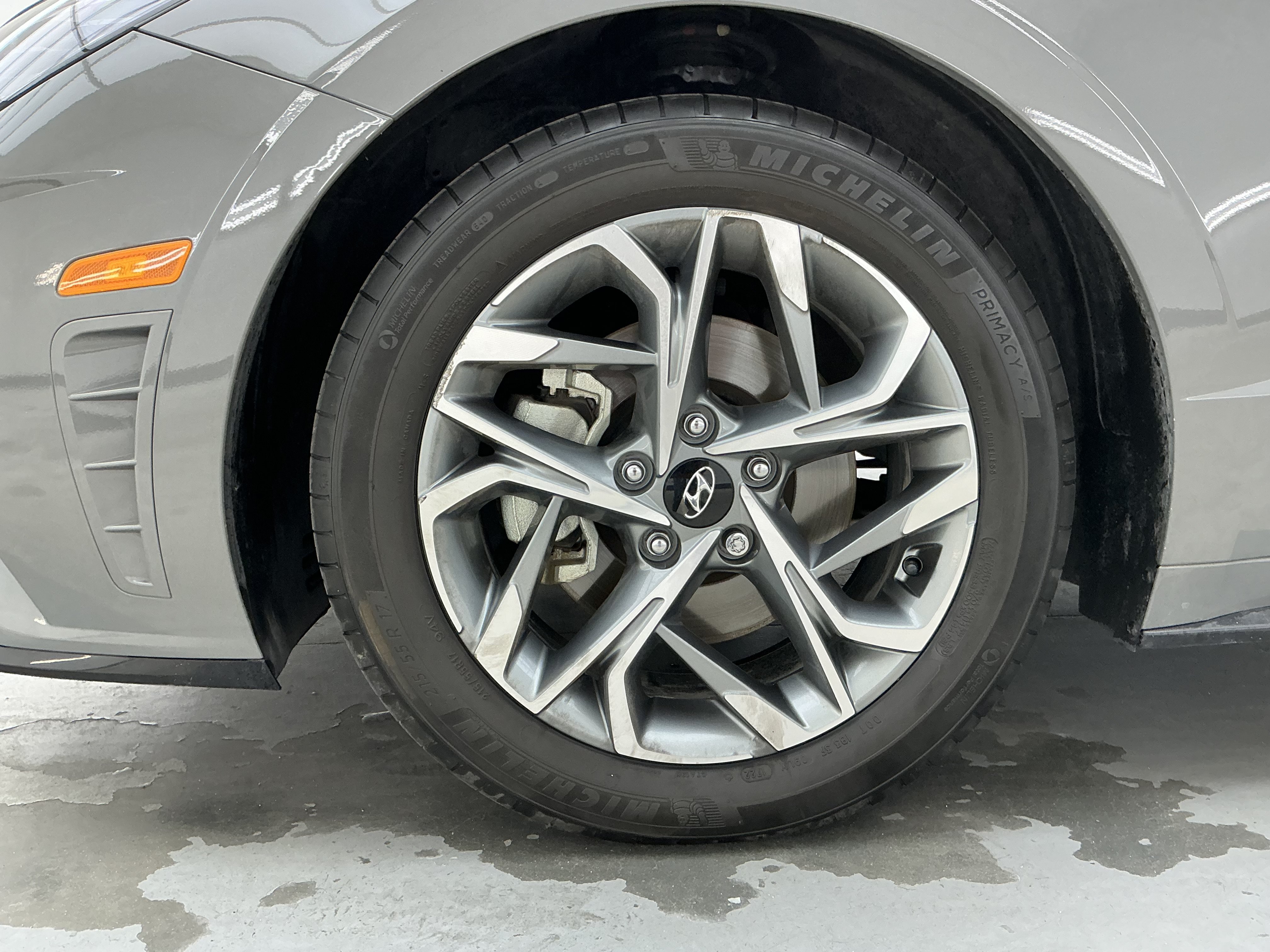 Certified Used 2023 Hampton Gray Hyundai SEL image 17