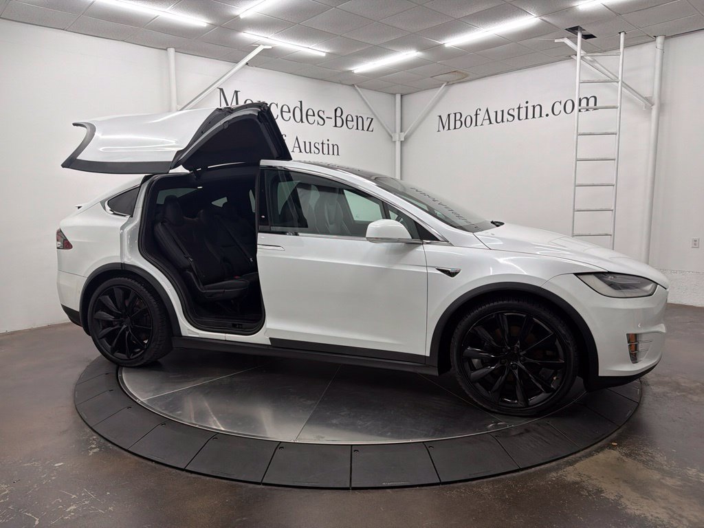 Used 2020 White Tesla Long Range image 29