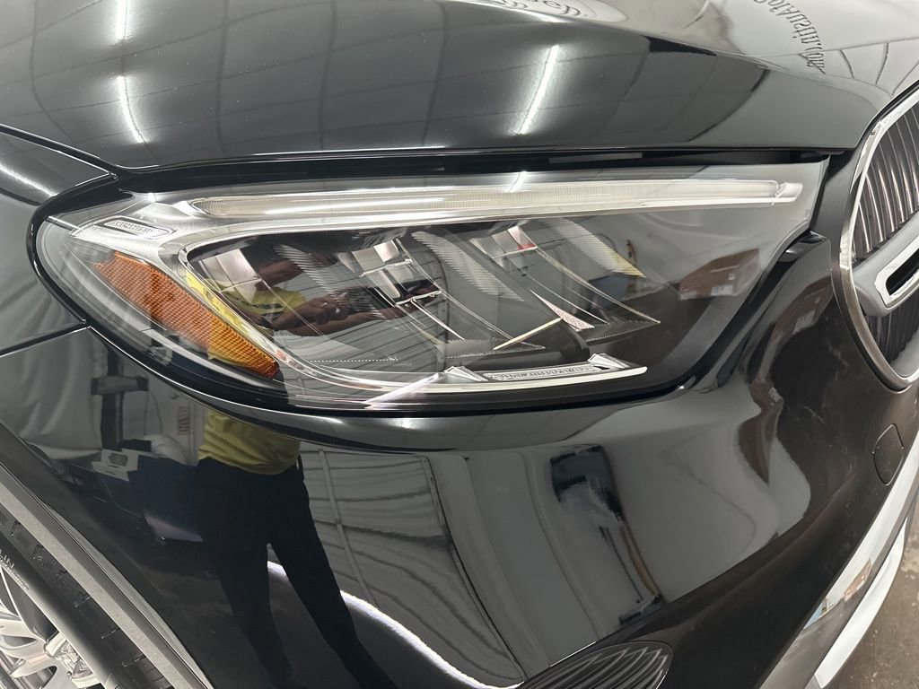 New 2026 Black Mercedes-Benz GLC 300 image 39