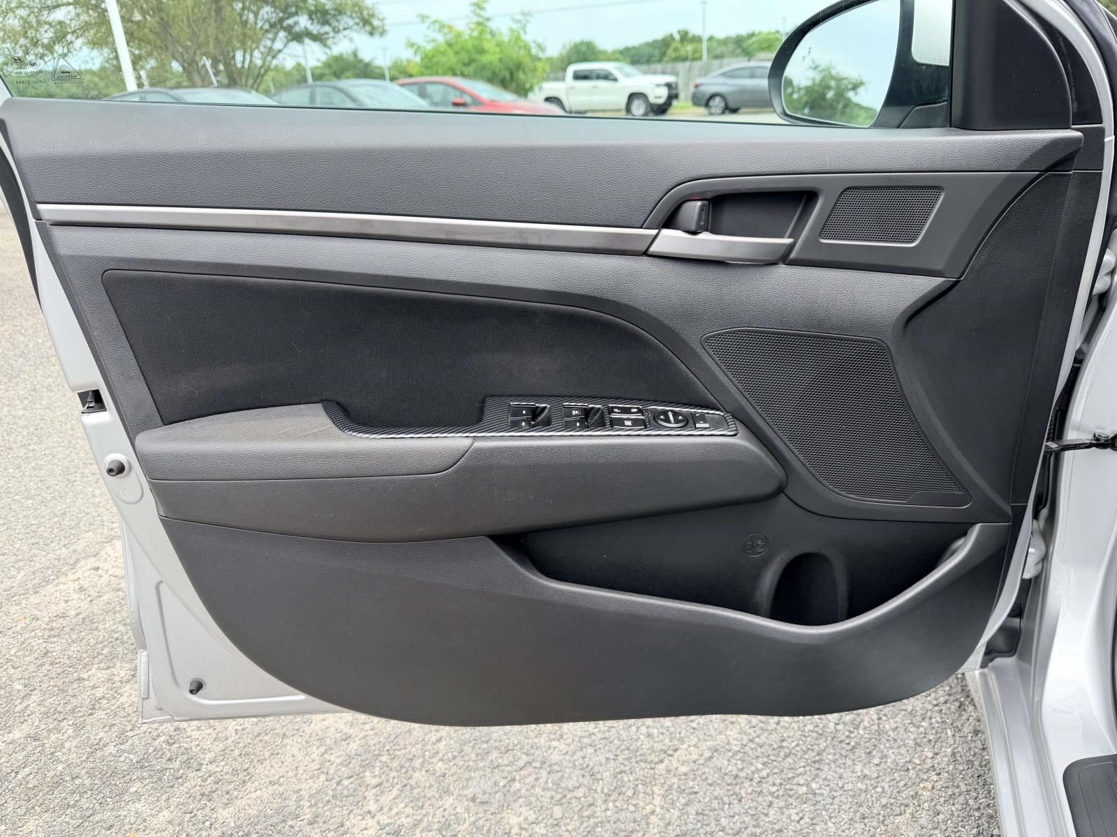 Used 2017 Silver Hyundai Value Edition image 14