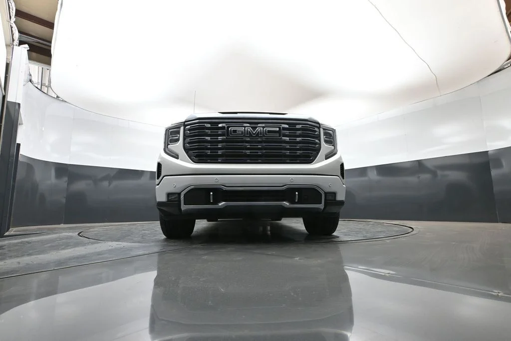 Used 2022 White GMC Denali Ultimate image 51