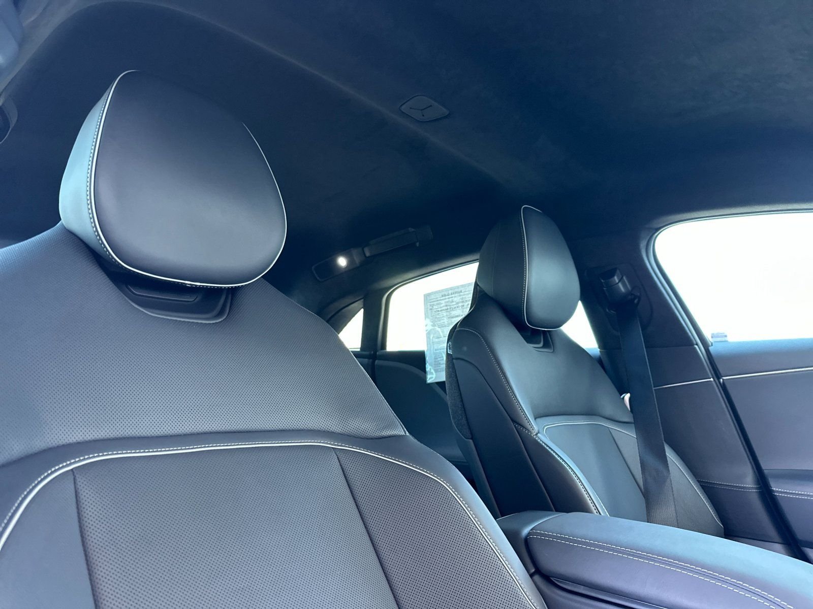 Used 2025  Lucid Touring image 17