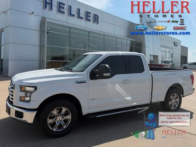 Used 2016 Oxford White Ford XLT image 1