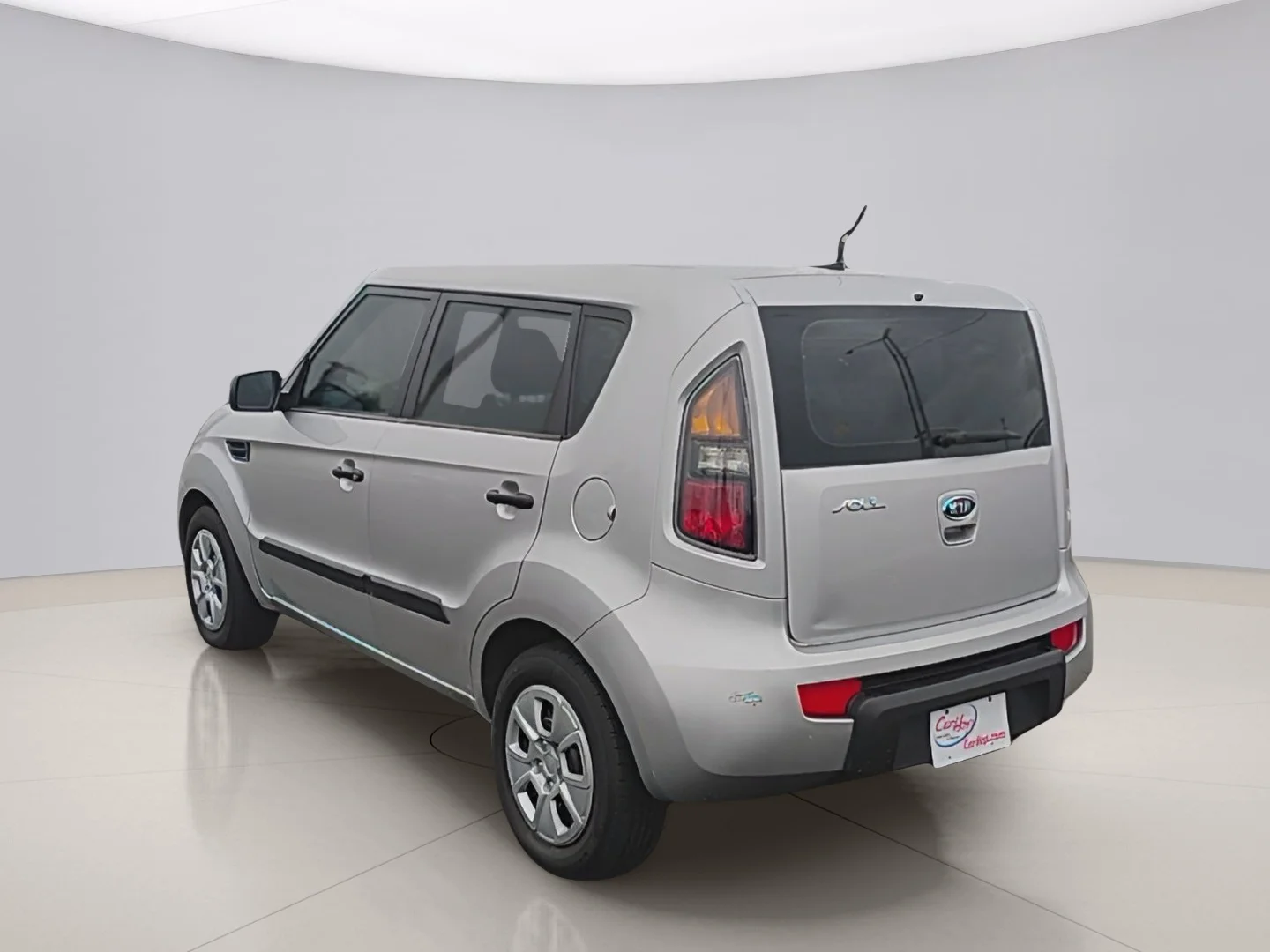 Used 2011 Silver Kia ! WAGON image 3