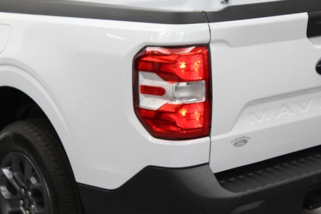 New 2026 Oxford White Ford XLT image 6