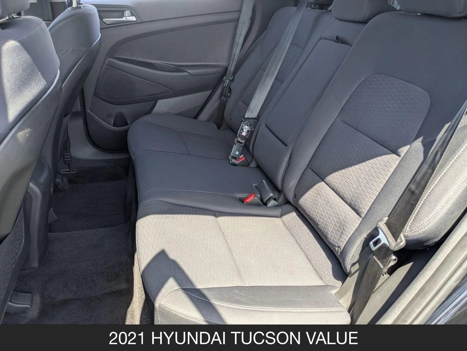 Used 2021 Black Noir Pearl Hyundai Value image 16