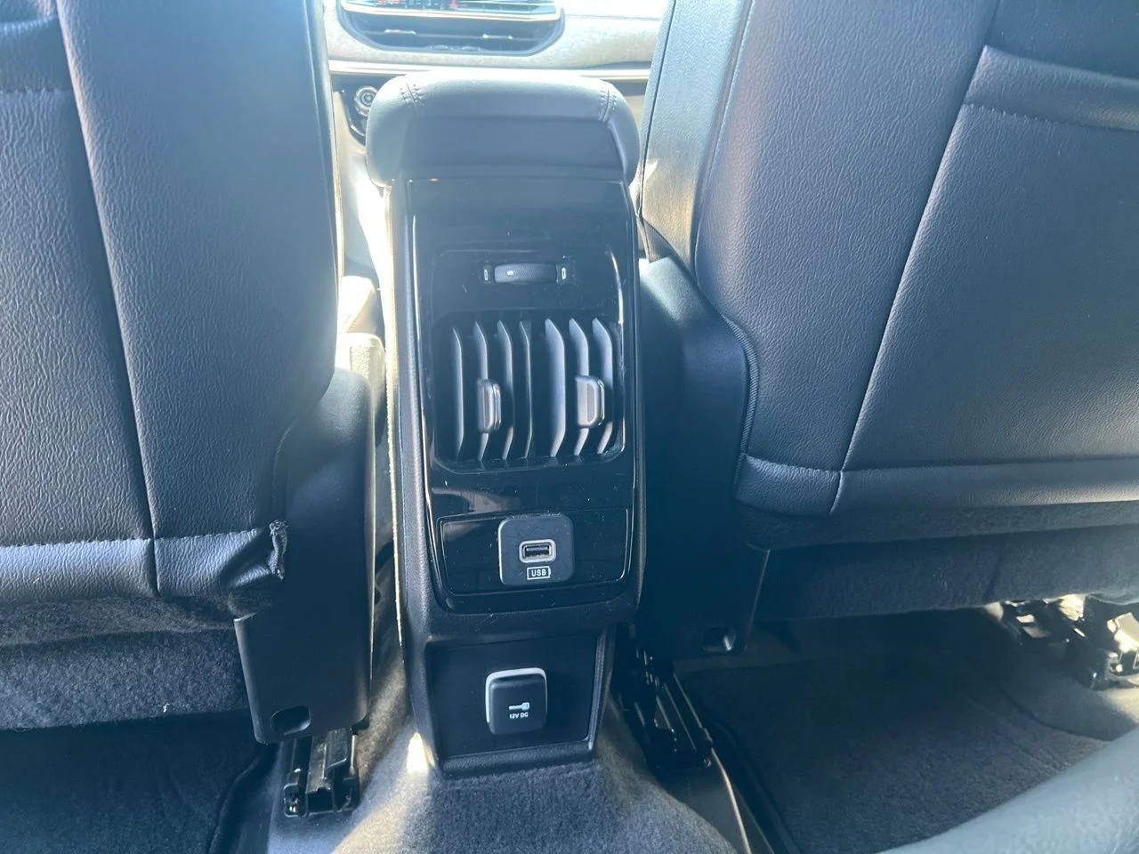 Used 2023 Black Jeep Latitude image 21