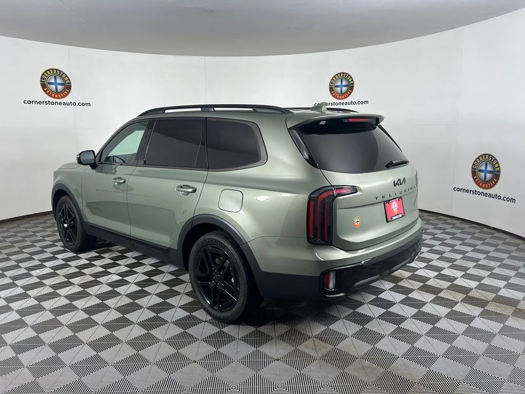 Certified Used 2025 Green Kia SX-Prestige X-Line image 21