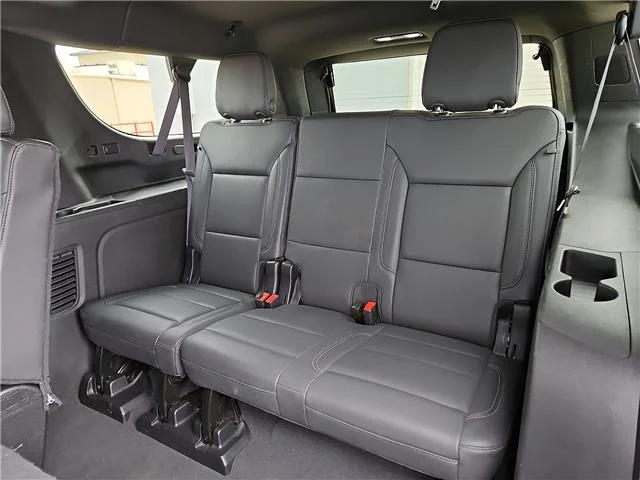 Used 2024 Green Chevrolet LT 4x4 image 9