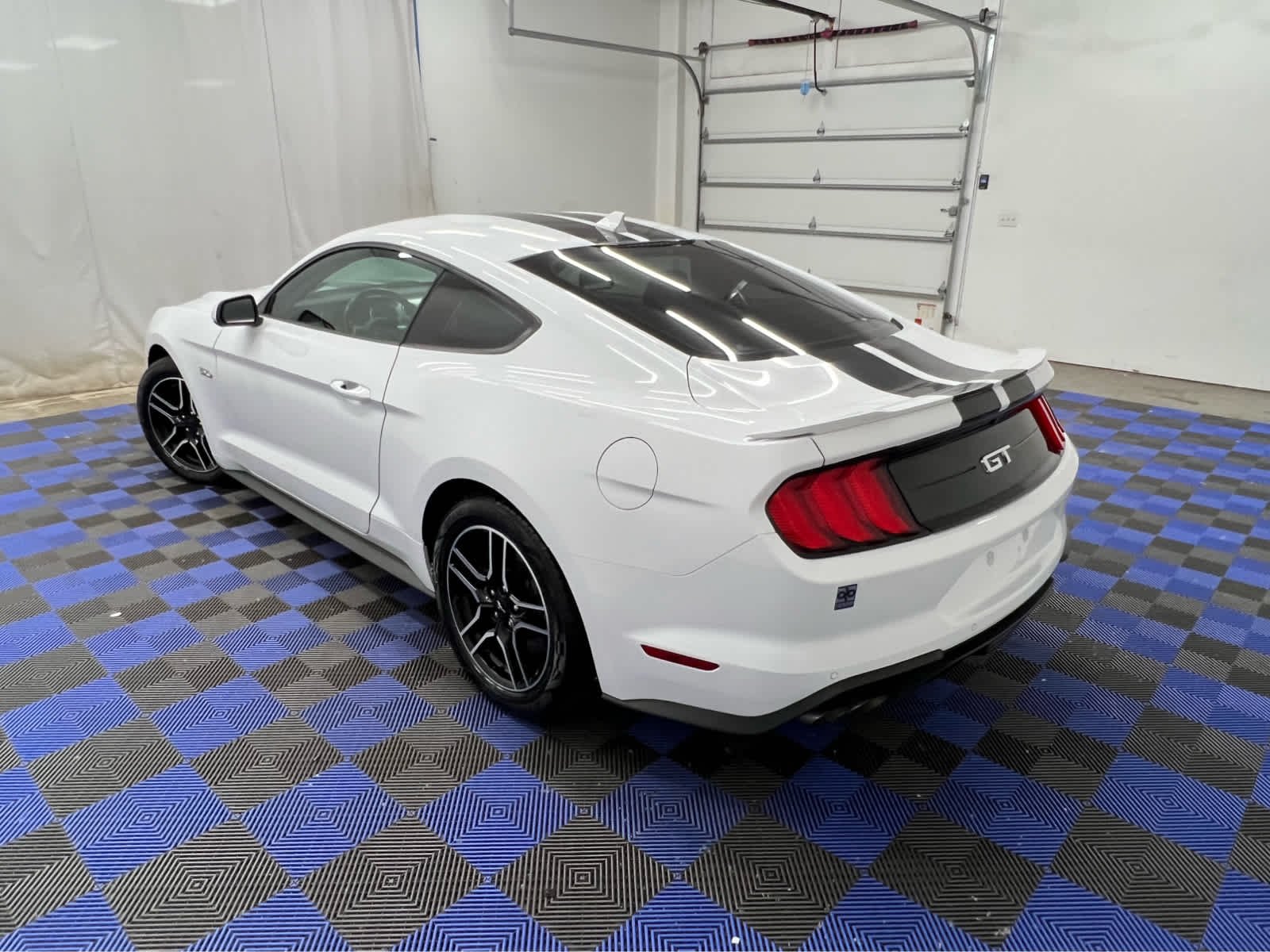 Used 2021 Oxford White Ford GT image 8