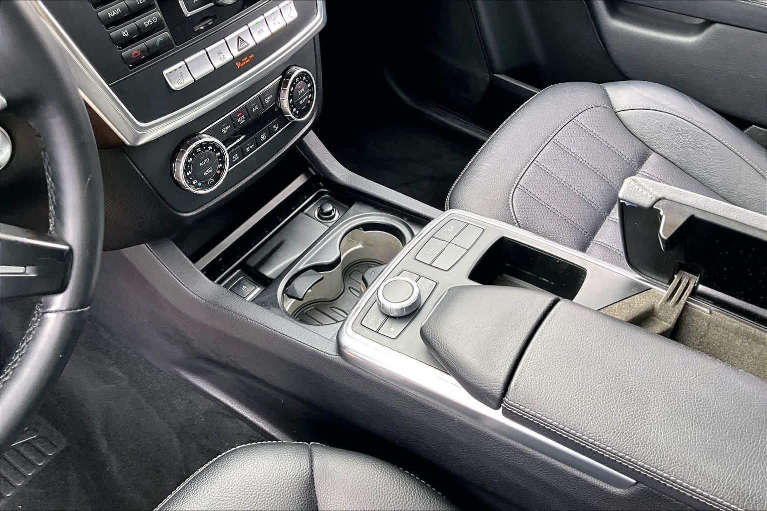 Used 2015 Diamond White Metallic Mercedes-Benz GL 450 image 17