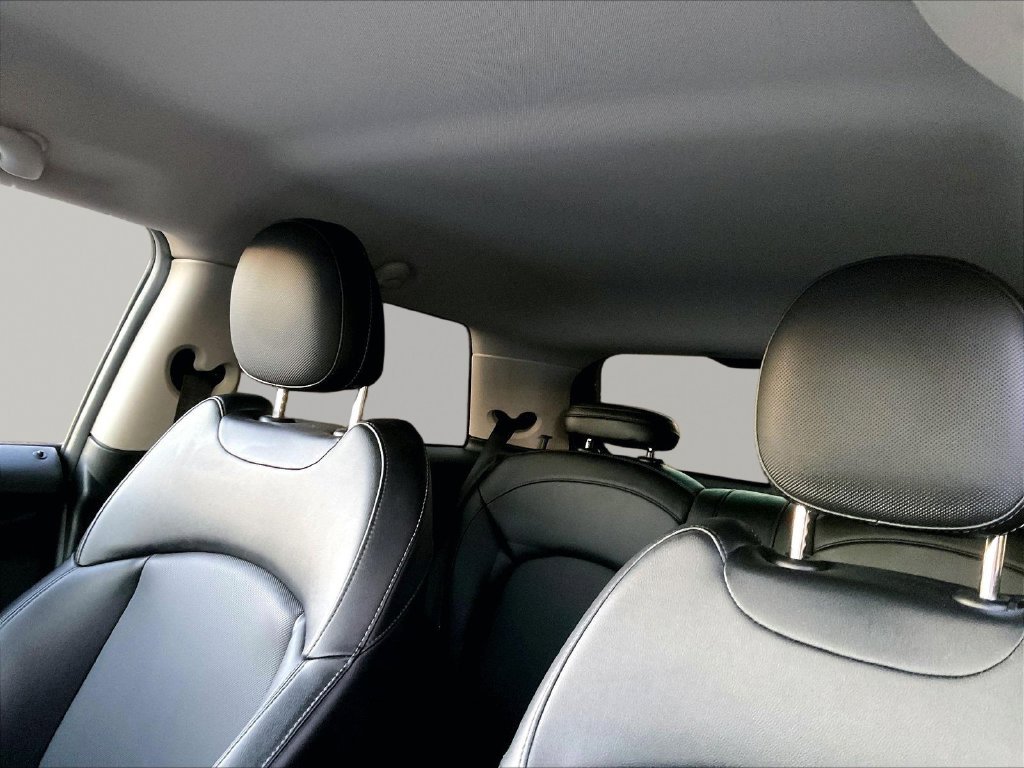 Used 2018 Gray MINI Base image 7