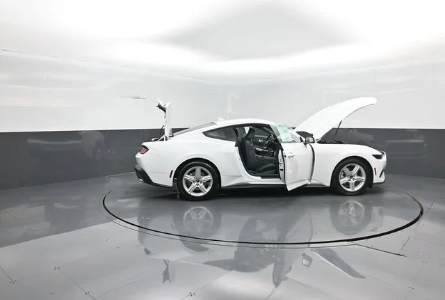 New 2026 Oxford White Ford EcoBoost® Fastback image 34