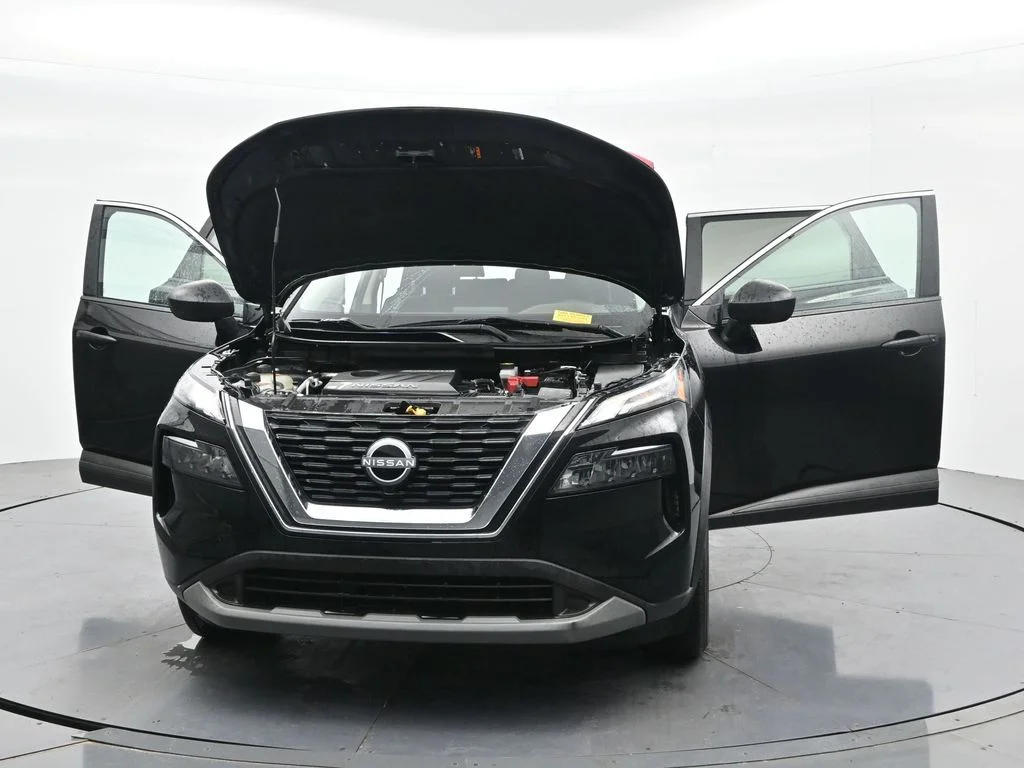 Used 2023 Black Nissan S image 39