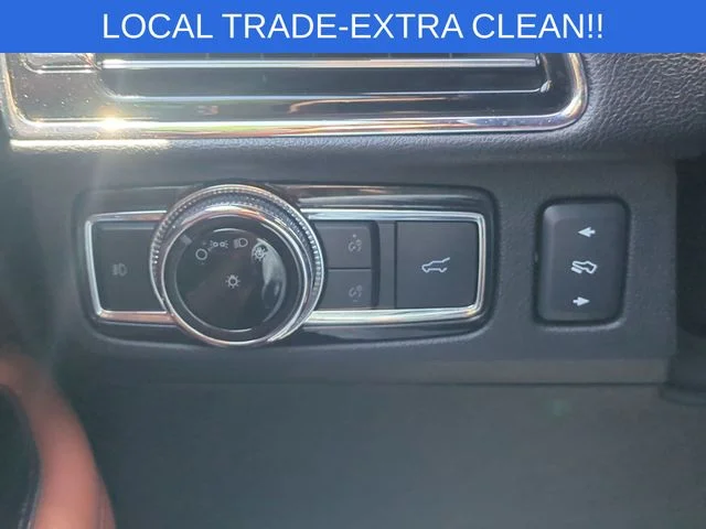 Used 2018  Lincoln Reserve image 19