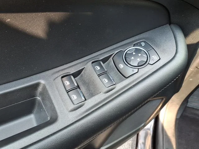 Used 2023 Black Ford SEL image 19