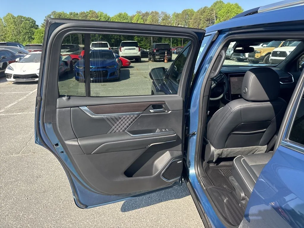 Used 2024 Blue GMC Denali image 27