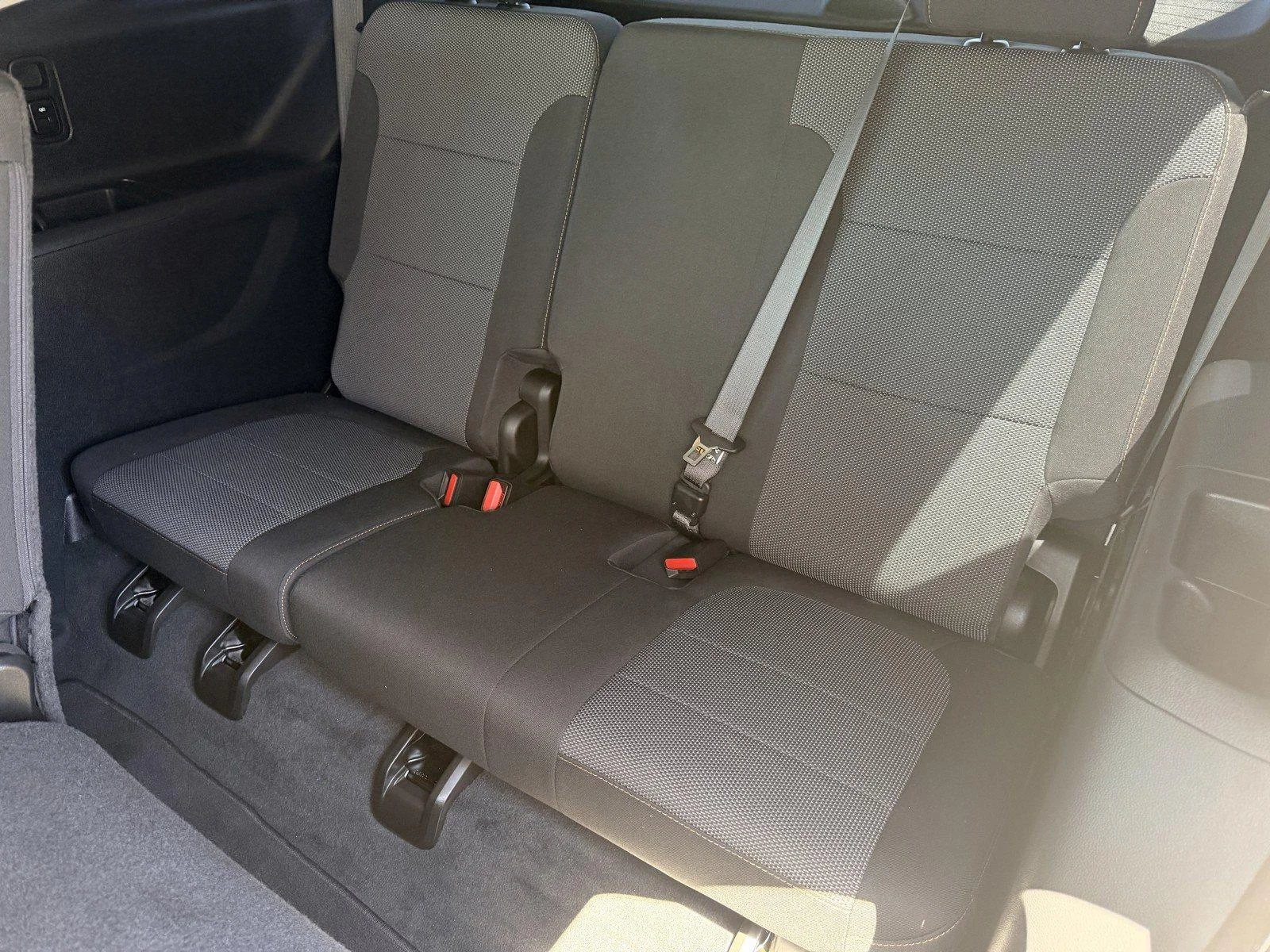 Used 2021 SUMMIT WHITE Chevrolet LT Cloth image 14